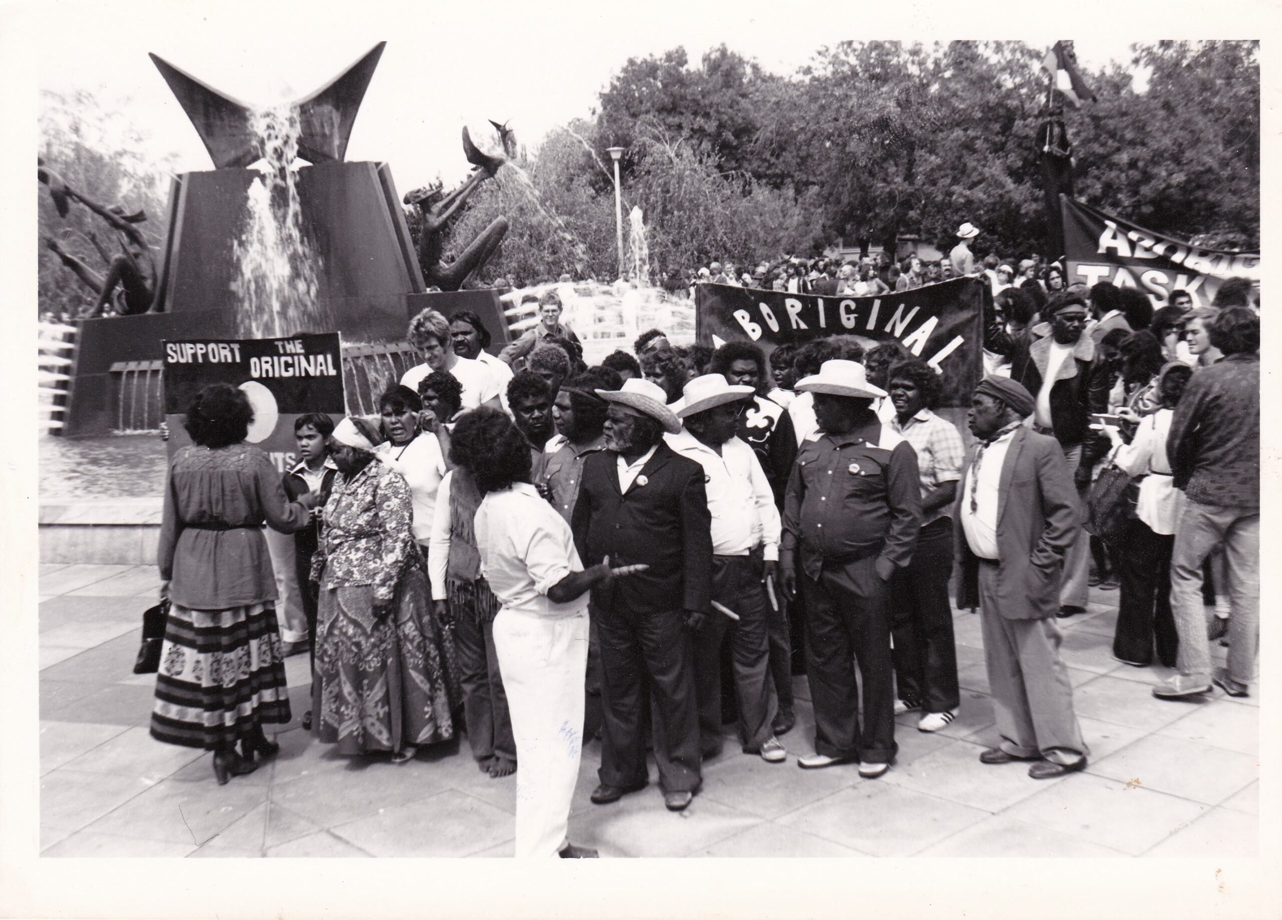 Pitjantjatjara elders preparing to march.